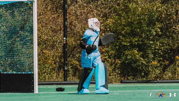 Michaela Skinner in net awaiting an offensive attack