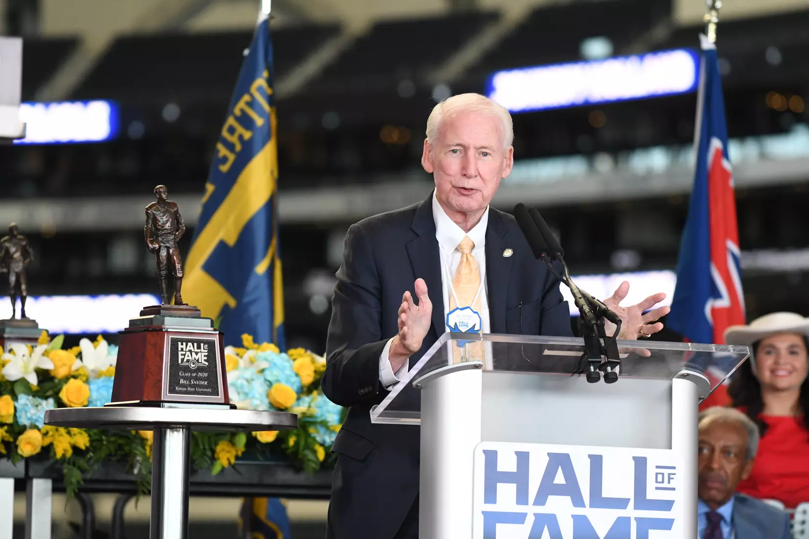 The Goodyear Cotton Bowl Classic celebrated the 2020 Hall of Fame class with an induction ceremony on October 5, 2021 at AT&T Stadium. The 12th Cotton Bowl Hall of Fame Class includes Kansas State quarterback Jonathan Beasley, Notre Dame split end Tom Gatewood, Arkansas guard Jerry Jones, Ole Miss running back/wide receiver Dexter McCluster, Texas defensive end Cory Redding, Boston College linebacker Bill Romanowski and Kansas State head coach Bill Snyder. Photo by Ian Halperin/Cotton Bowl