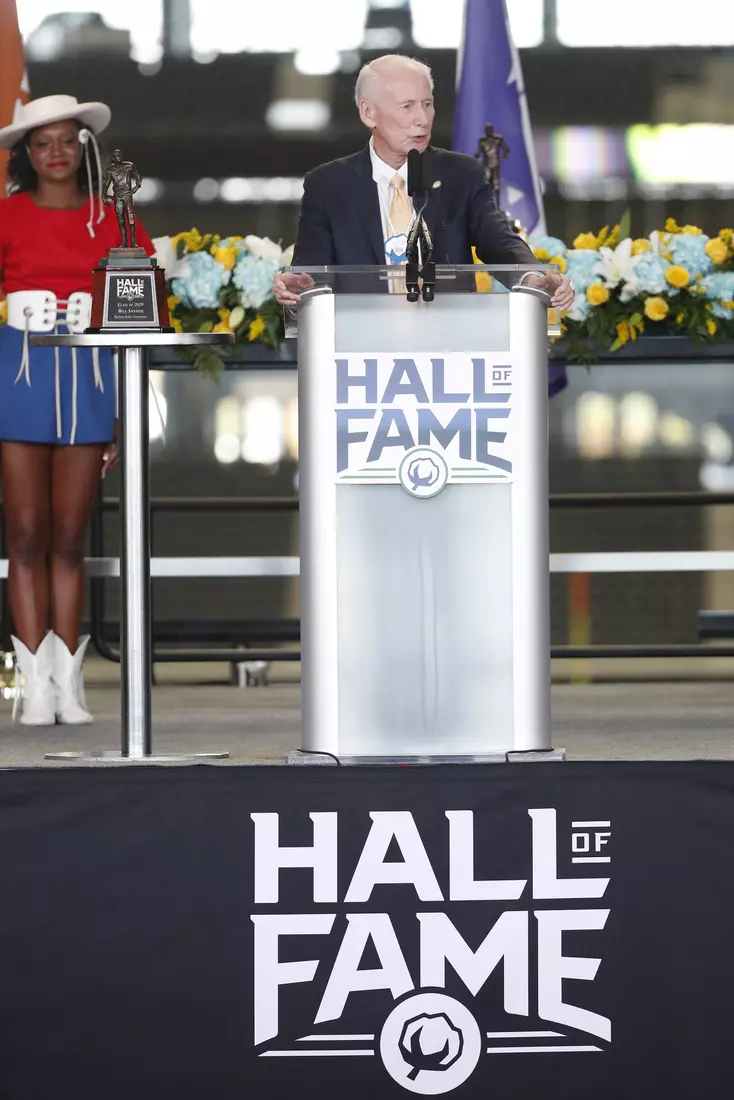 05 October 2021: Bill Snyder of the 2020 Cotton Bowl Hall of Fame class at the induction ceremony at AT&T Stadium in Arlington, Texas. Photo by James D. Smith/CBAA