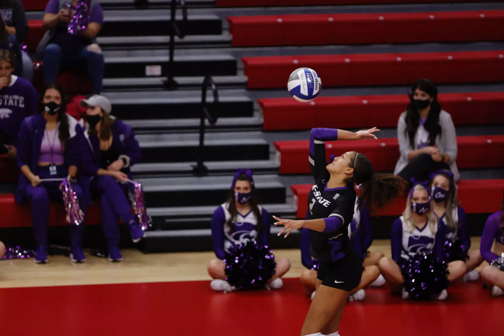 Aliyah Carter competes against Florida State