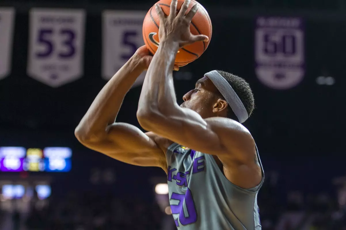 Xavier Sneed