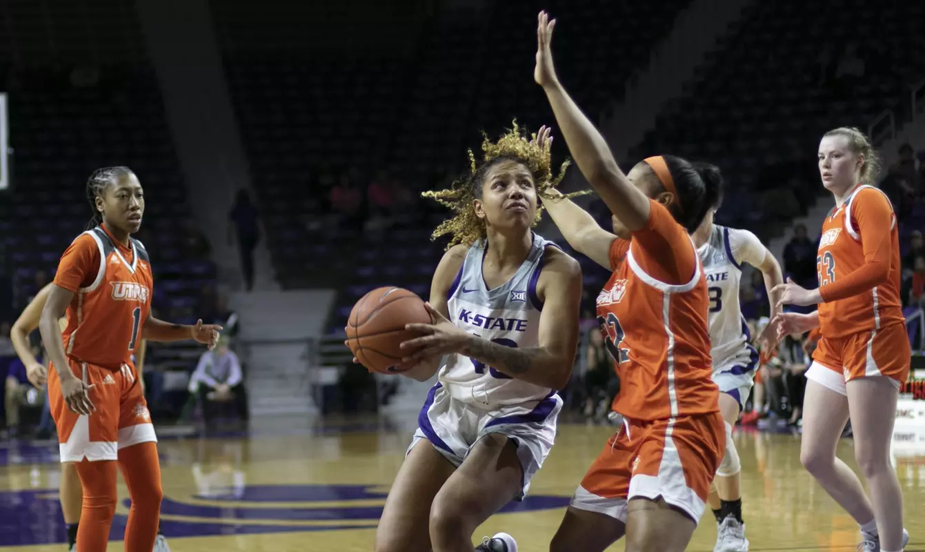 Chrissy Carr vs UTRGV