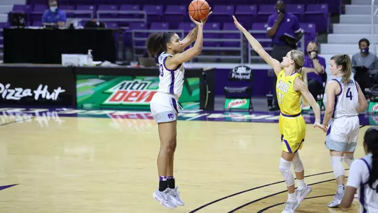 Chrissy Carr vs. South Dakota State