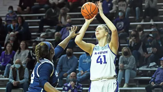 Taylor Lauterbach vs. Washburn - 2021