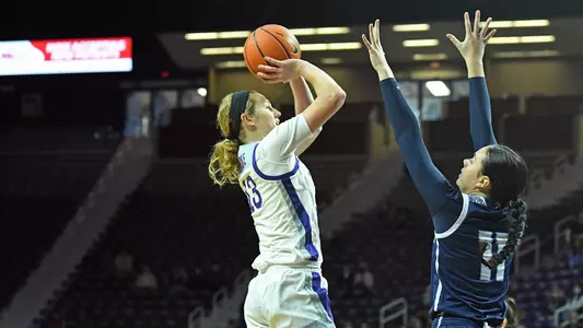 Laura Macke vs. Washburn - 2021