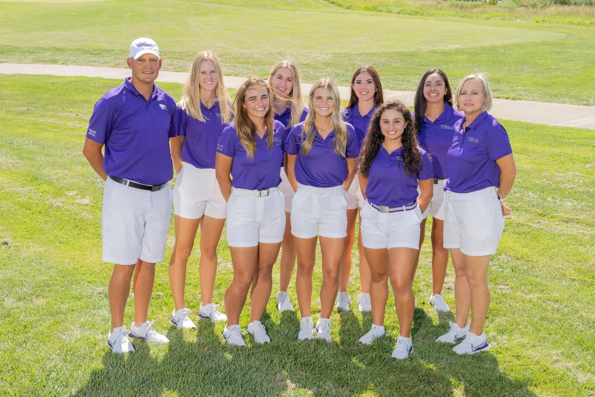 2022-23 Women's golf team photo