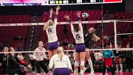 VB Sydney Bolding, Izzi Szulczewski UH 2023