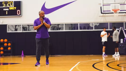 Jerome Tang at practice