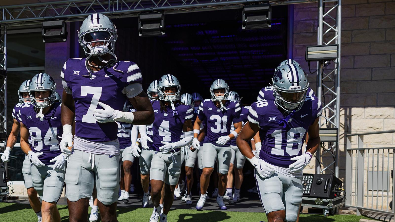 Ready for a Four-Quarter Battle - Kansas State University Athletics