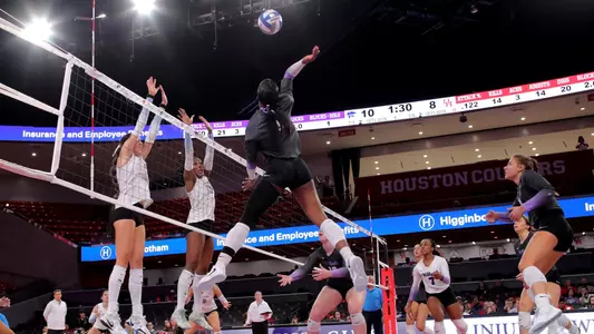 VB Aniya Clinton UH 2025