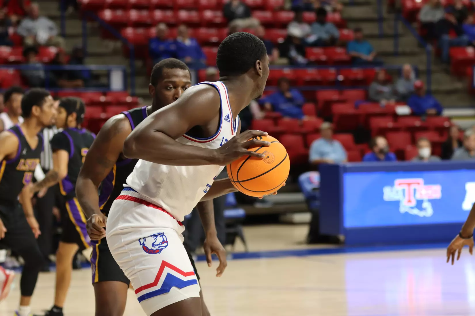 MBB vs. LSUS