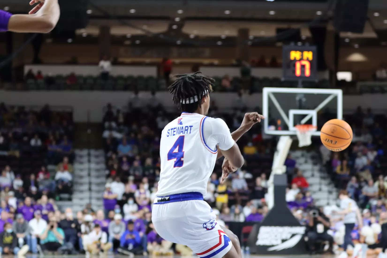 MBB vs. LSU