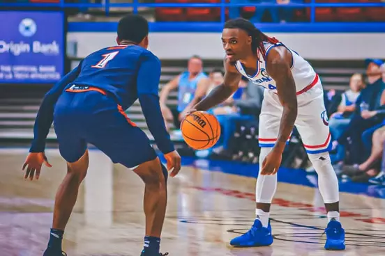 Bulldogs defeat Roadrunners, 91-69