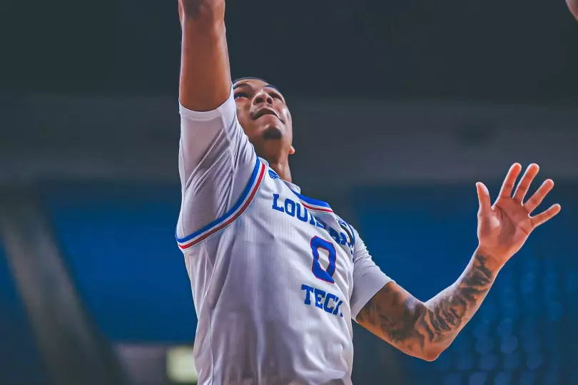Bulldogs defeat Roadrunners, 91-69