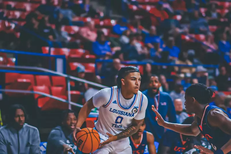 Bulldogs defeat Roadrunners, 91-69