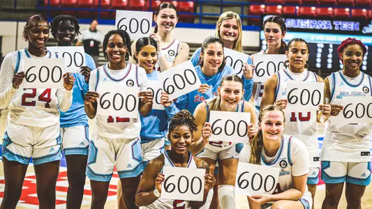 WBB 600 wins at home