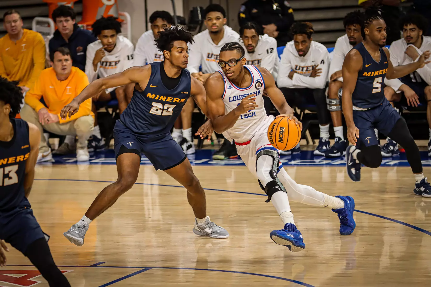 Bulldogs defeat Miners, 60-58