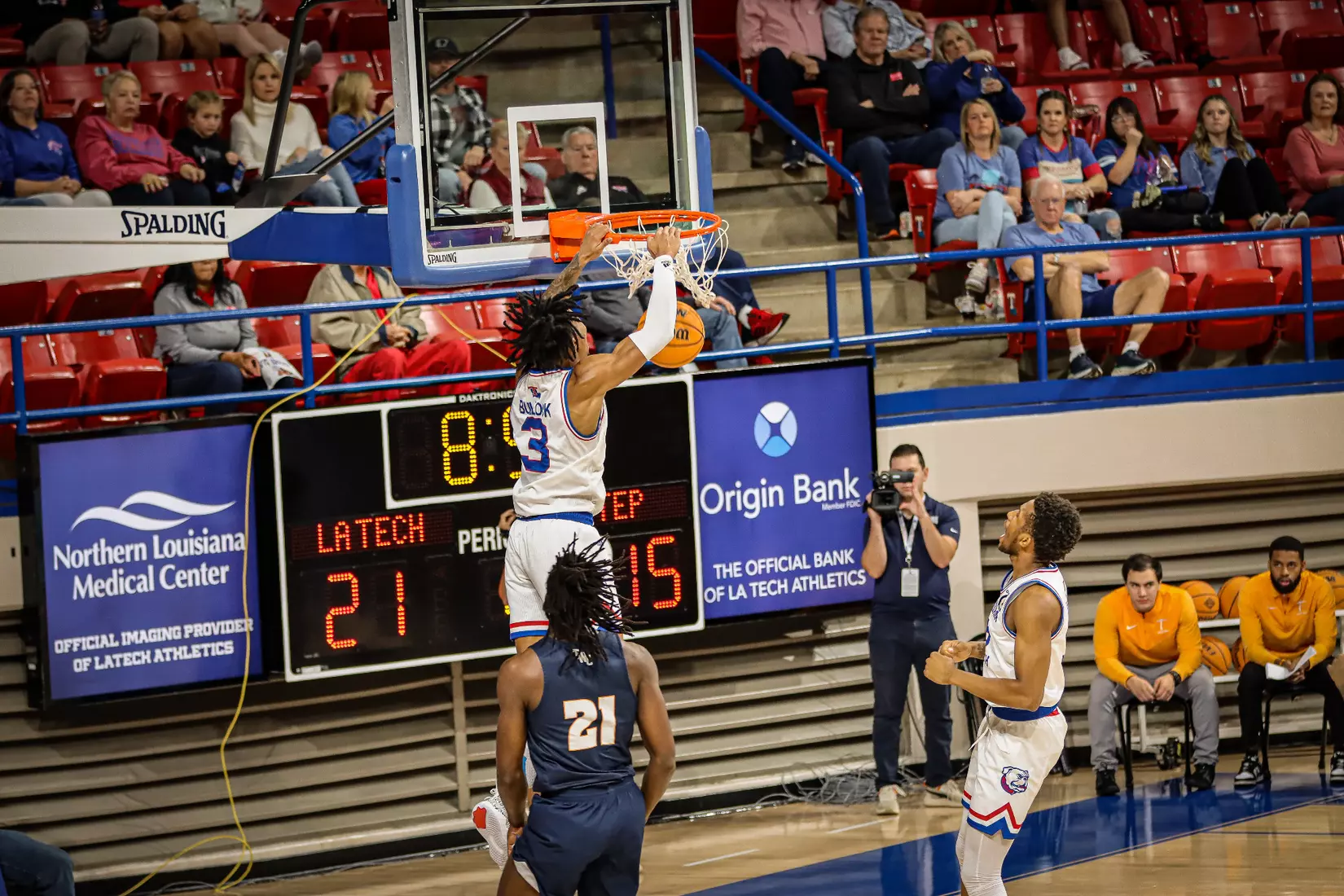 Bulldogs defeat Miners, 60-58