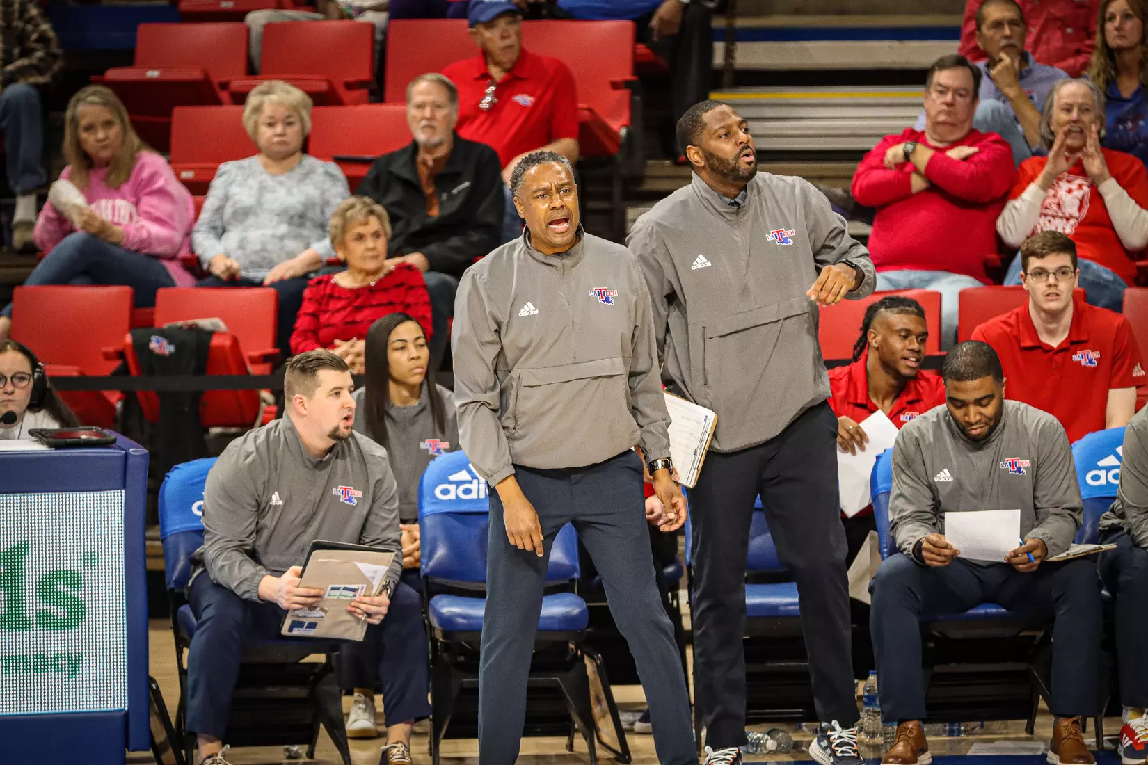 Bulldogs defeat Miners, 60-58