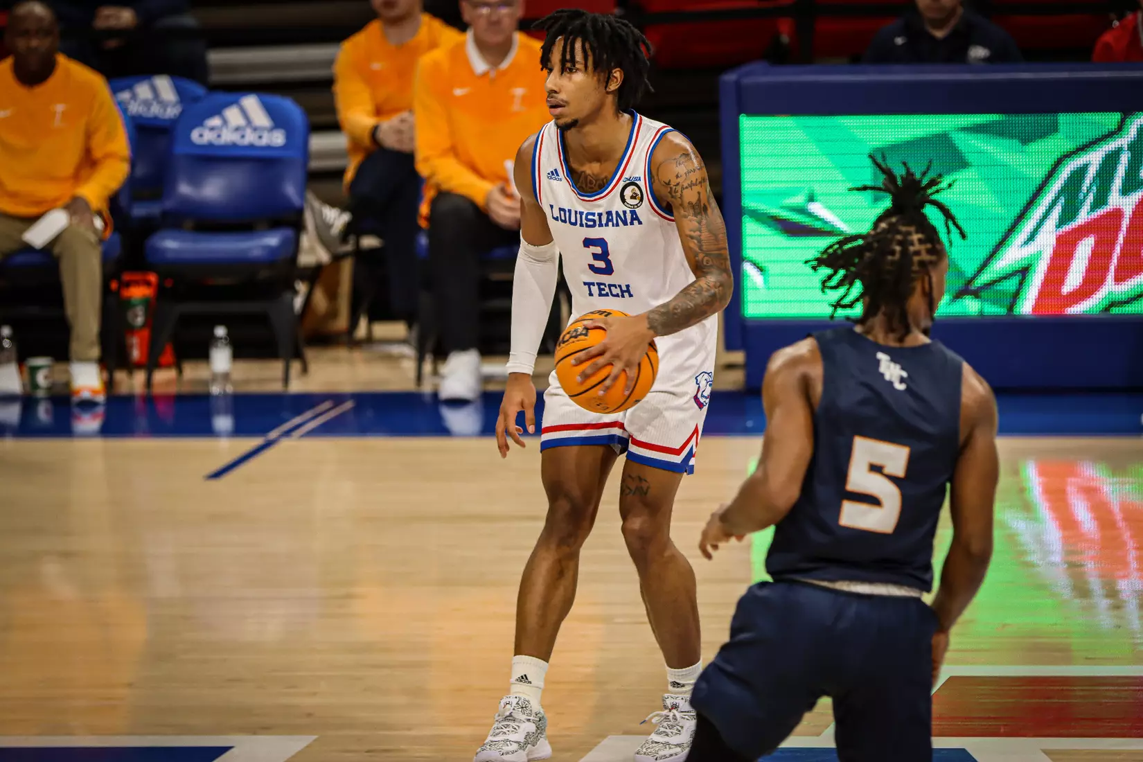 Bulldogs defeat Miners, 60-58