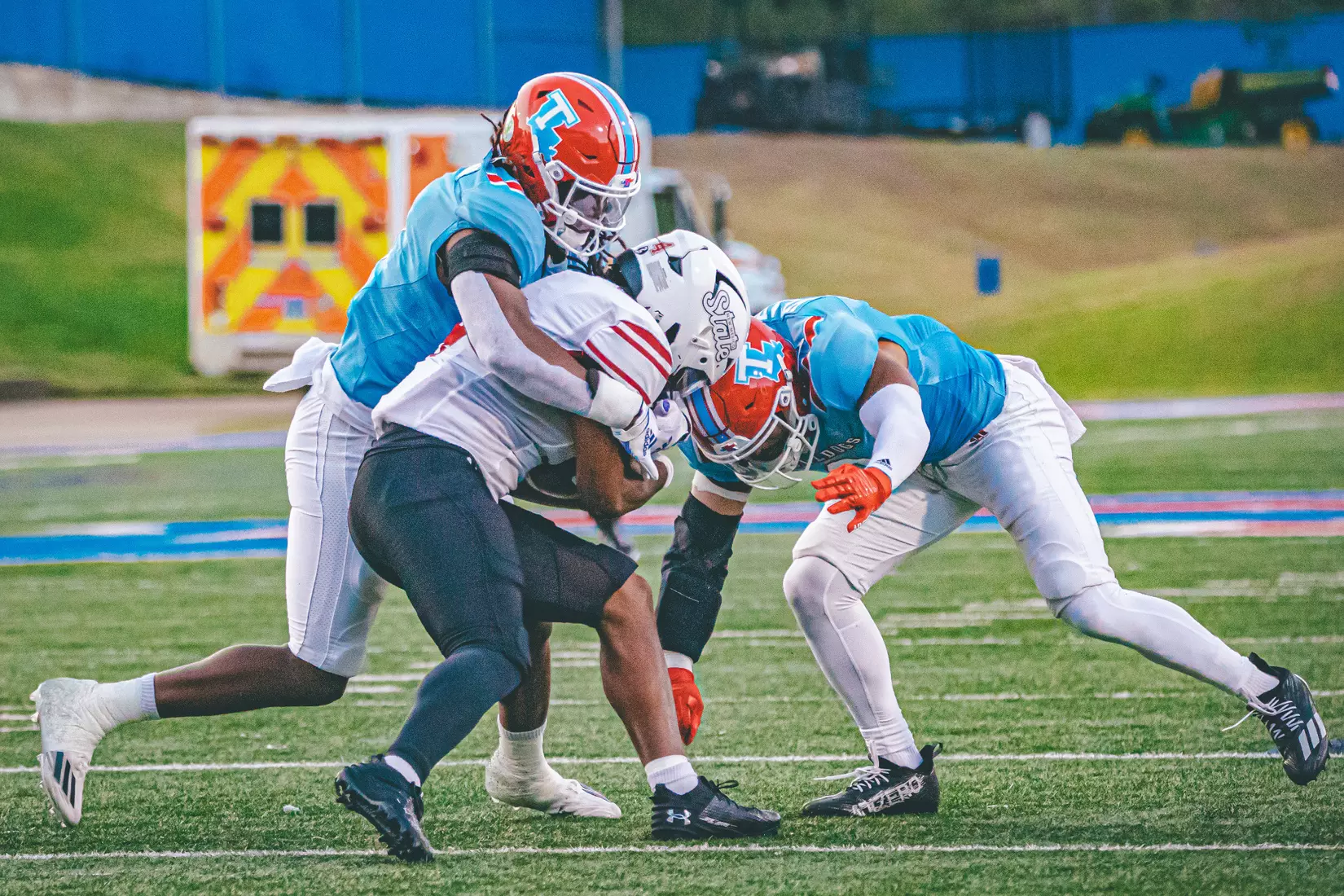 Bulldogs battle Aggies on Tuesday night