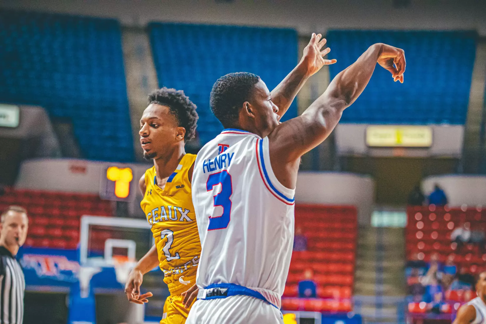 Bulldogs gut out 71-62 win over Cowboys