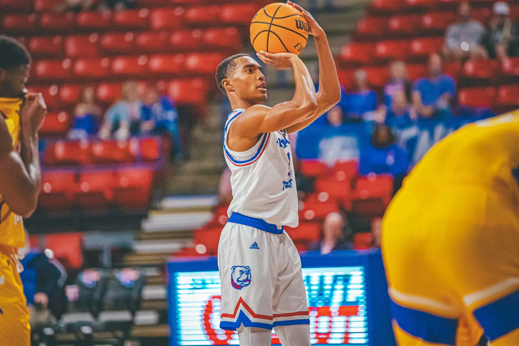 Bulldogs gut out 71-62 win over Cowboys