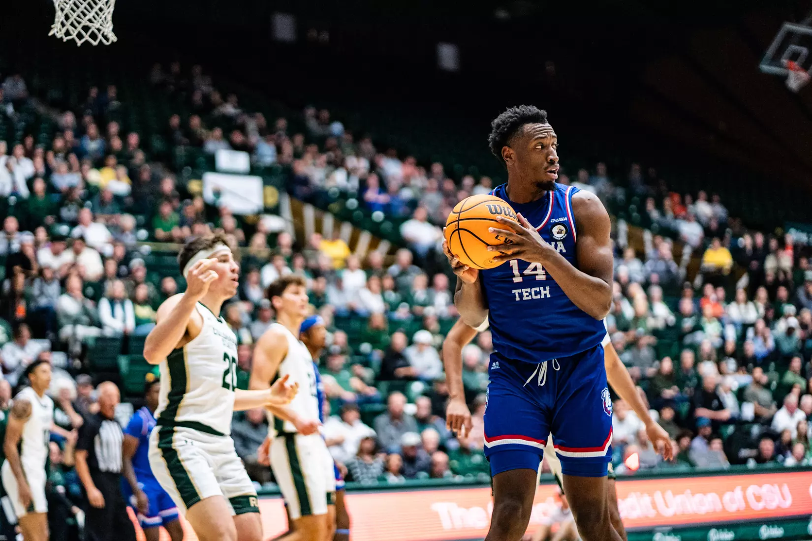 Bulldogs fall to Rams in season opener