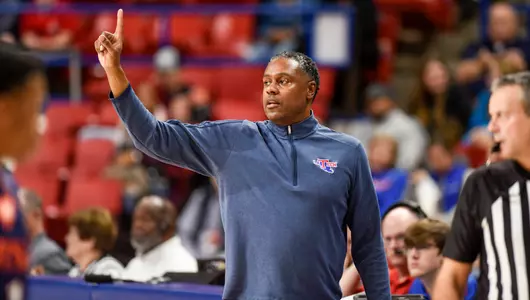 Bulldog Basketball vs UTSA, Thomas Assembly Center, Donny J. Crowe