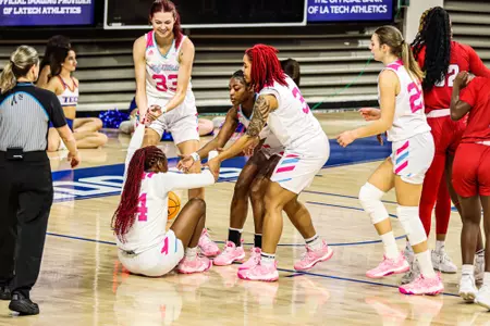 WBB vs. FAU (PINK OUT)