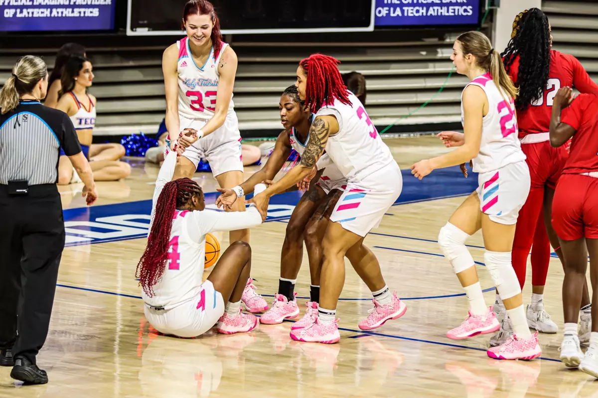 WBB vs. FAU (PINK OUT)