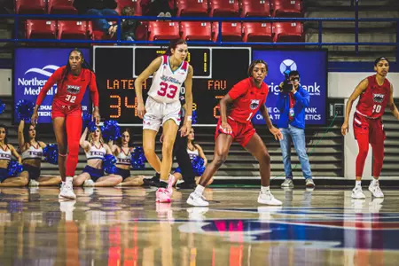 WBB vs. FAU (PINK OUT)