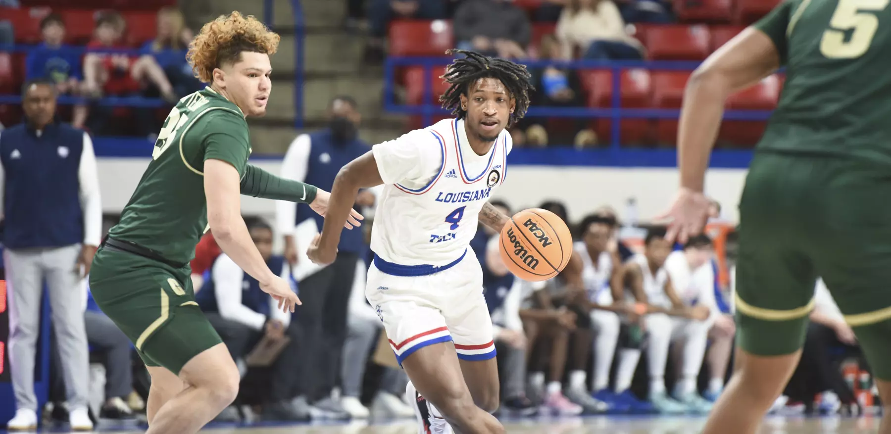 Kaleb Stewart, Bulldog Basketball vs Charlotte , Thomas Assembly Center, photo by:Donny J. Crowe