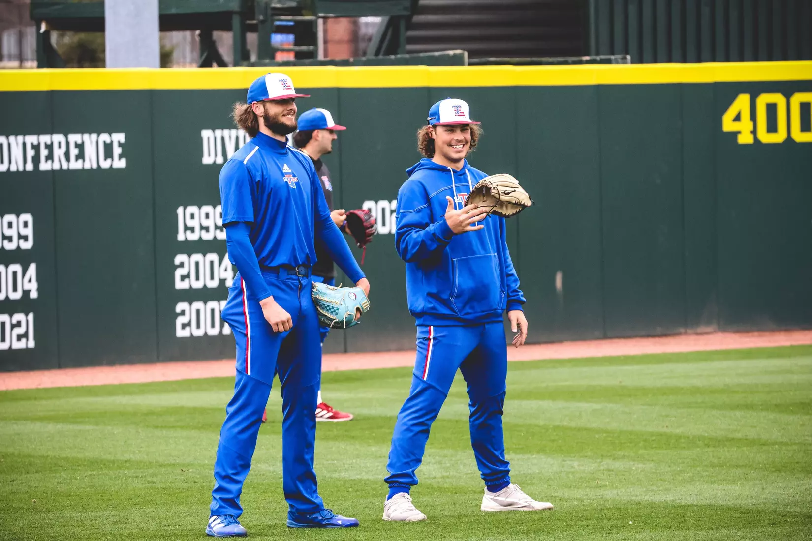 Bulldogs fall 6-1 to Razorbacks in game two of series