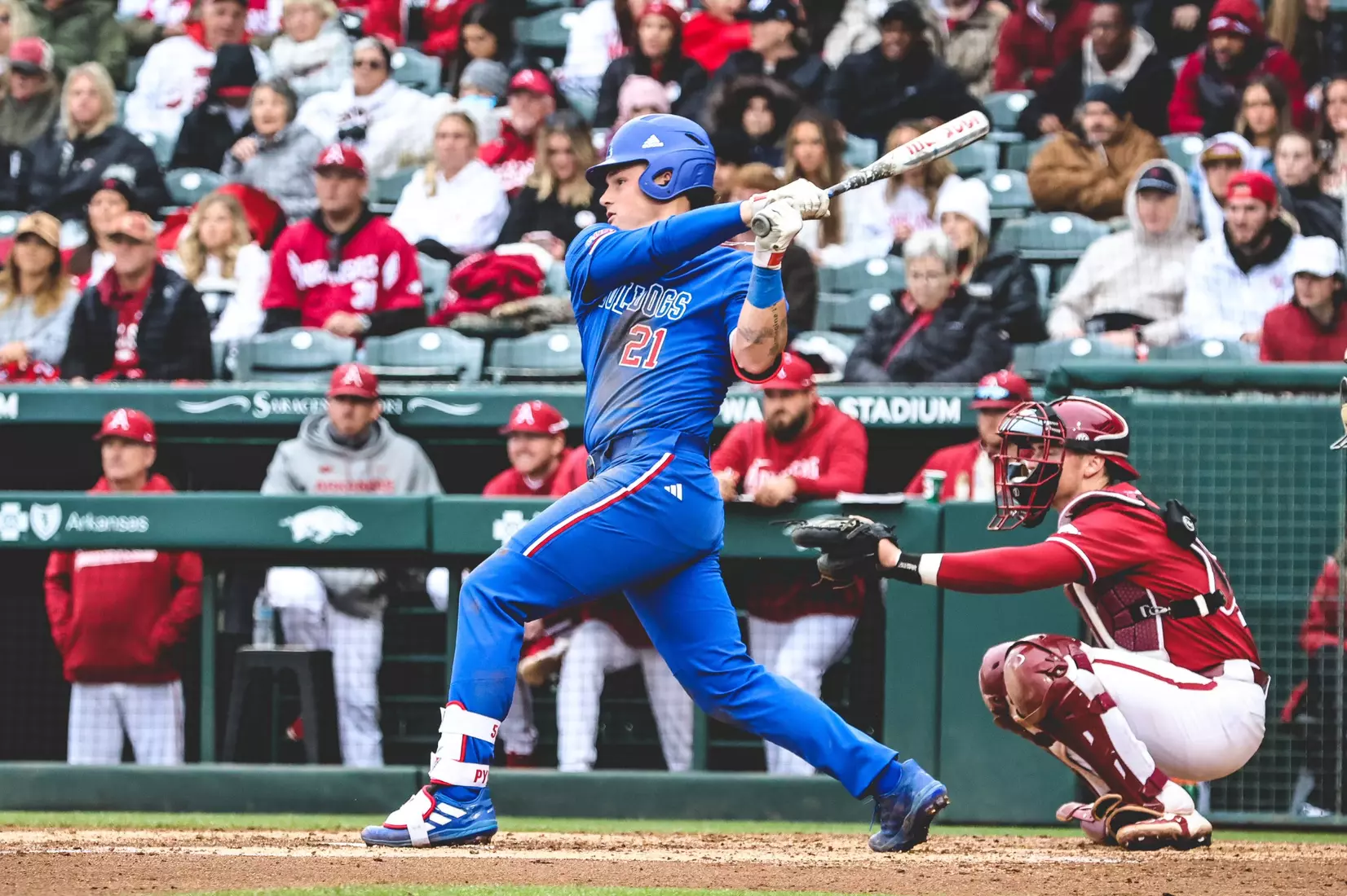 Bulldogs fall 6-1 to Razorbacks in game two of series