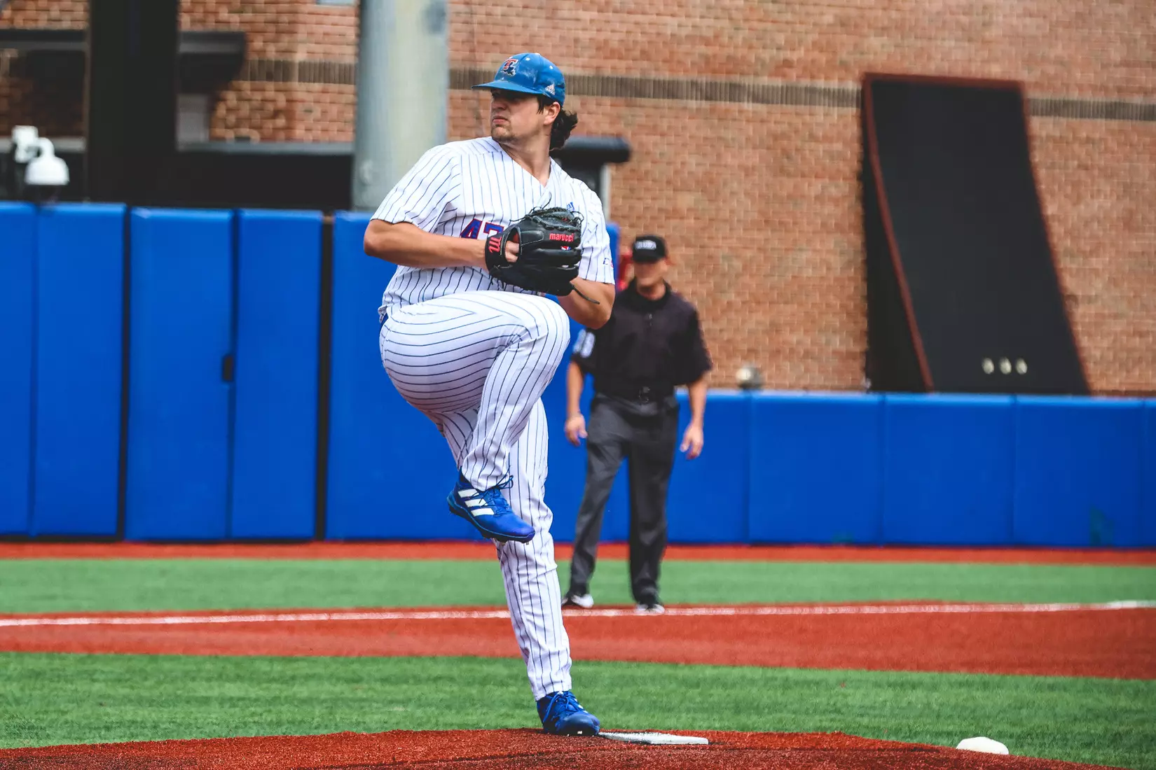 Bulldogs take series opener against Patriots