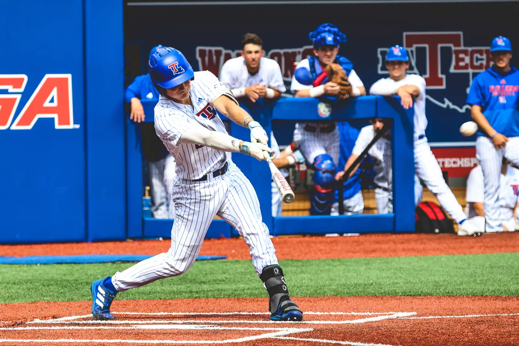 Bulldogs take series opener against Patriots