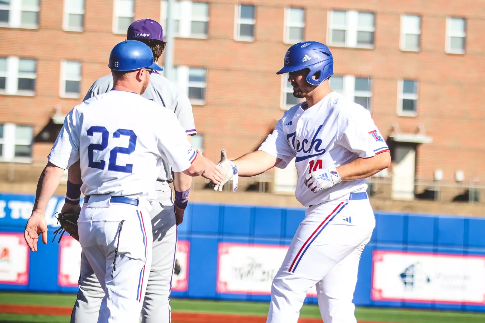 Bulldogs walk it off in extra innings to take series from Wildcats