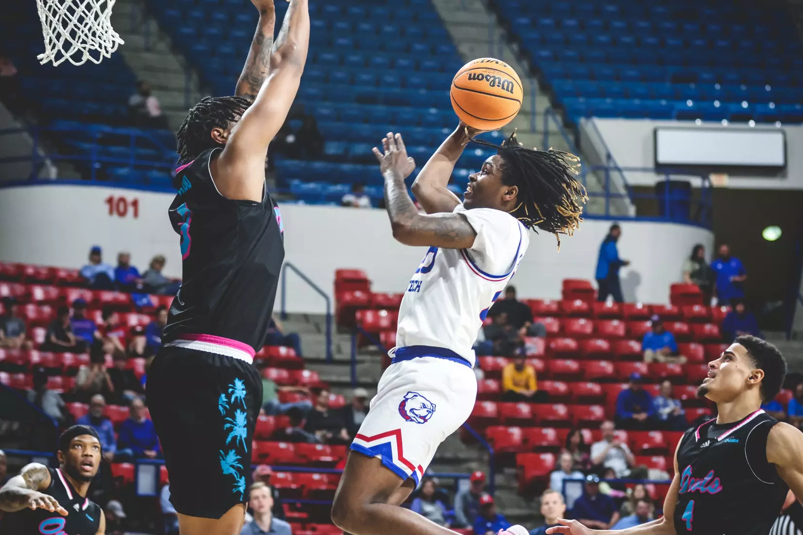 LA Tech regular season finale