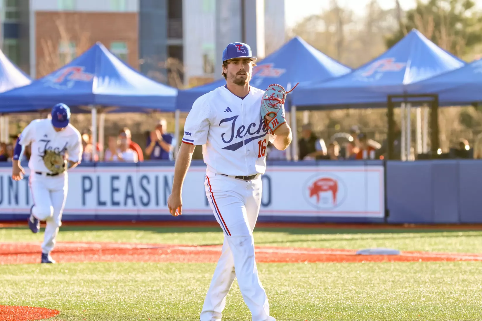Bulldogs walk it off in extra innings to take series from Wildcats