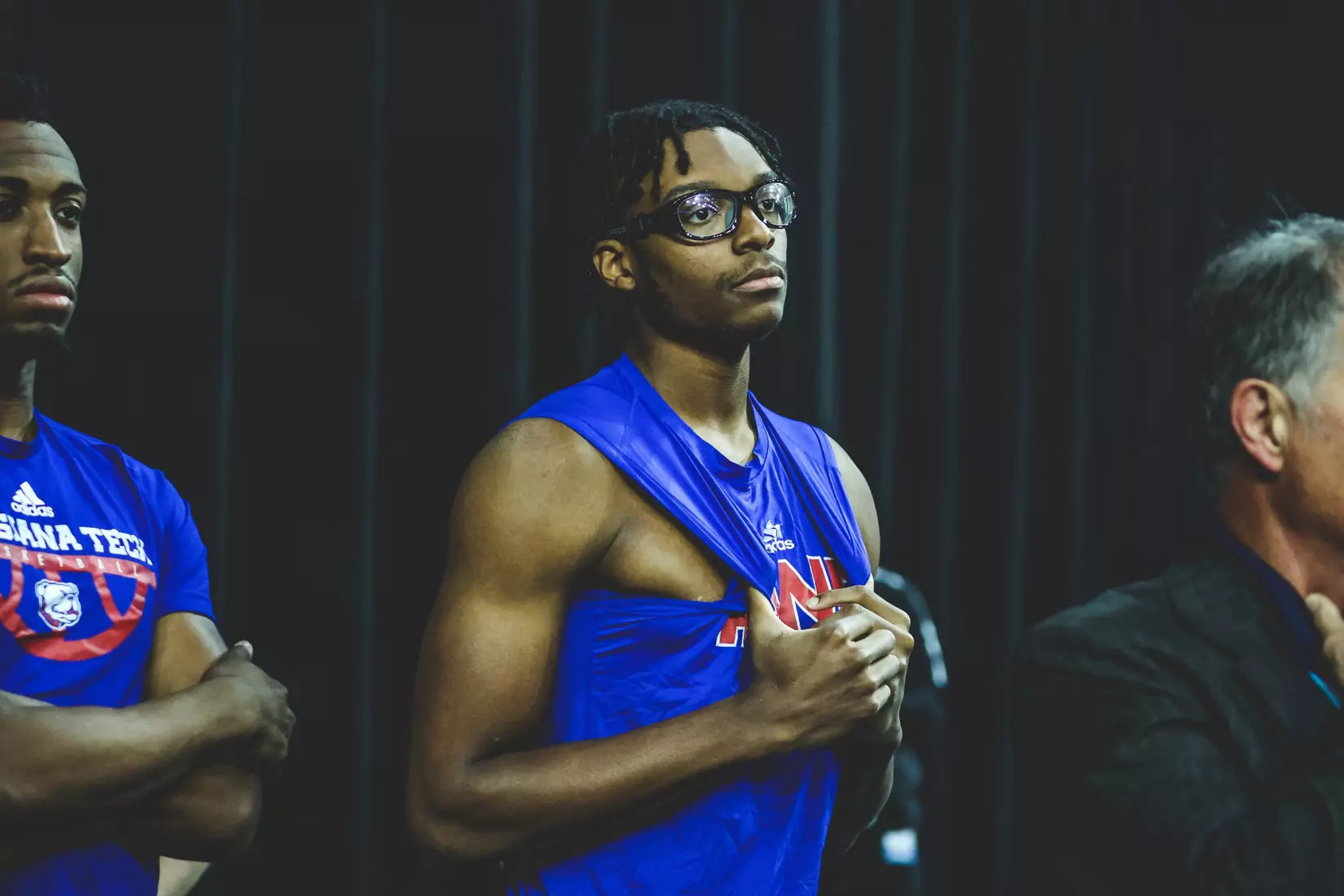 Bulldogs advance to quarterfinals with 81-76 overtime win