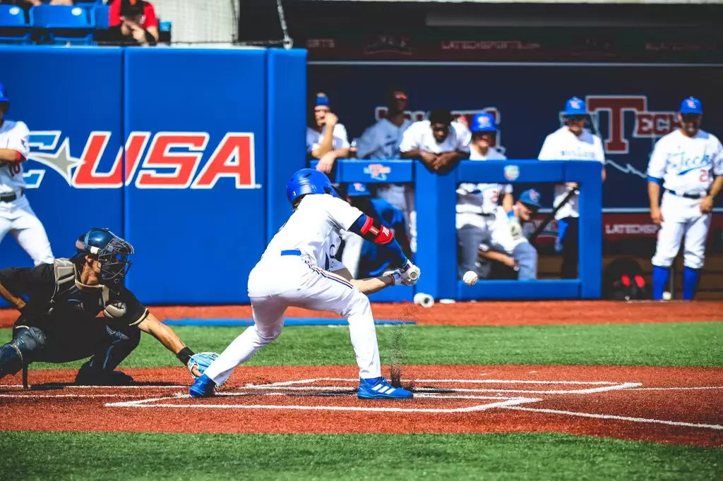 Bulldogs beat Panthers in 11 innings