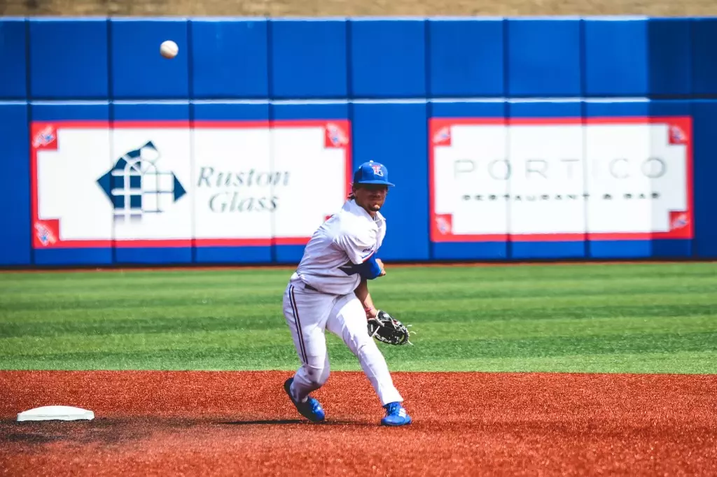 Bulldogs beat Panthers in 11 innings