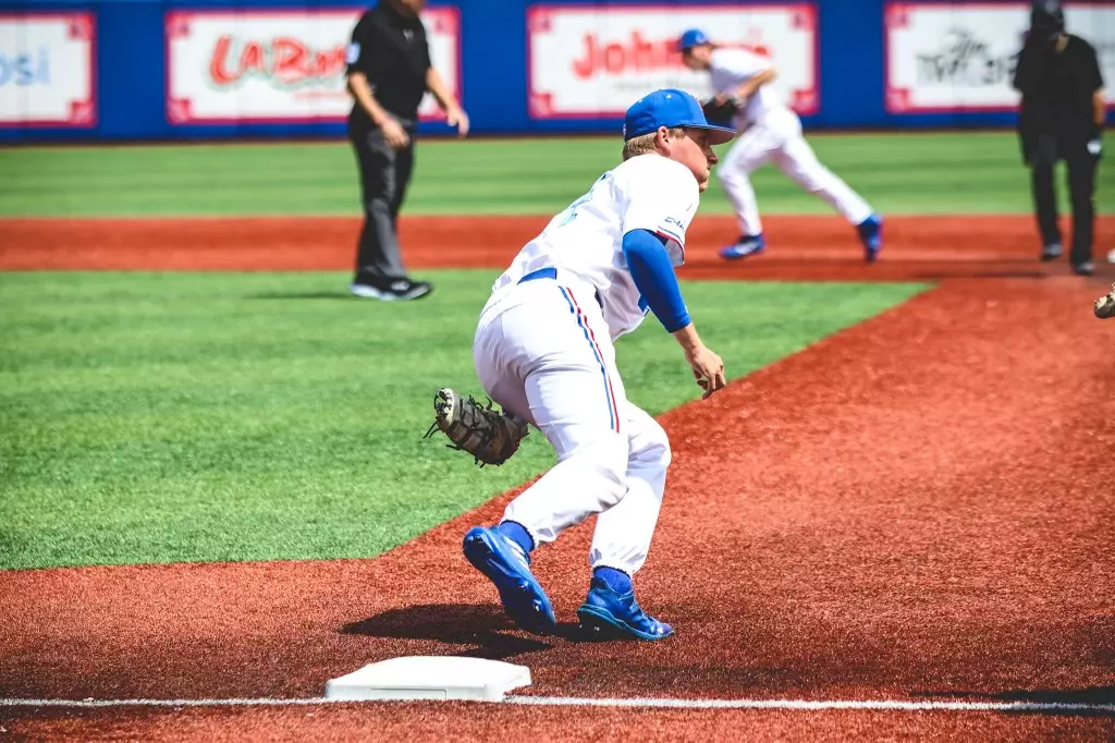 Bulldogs beat Panthers in 11 innings