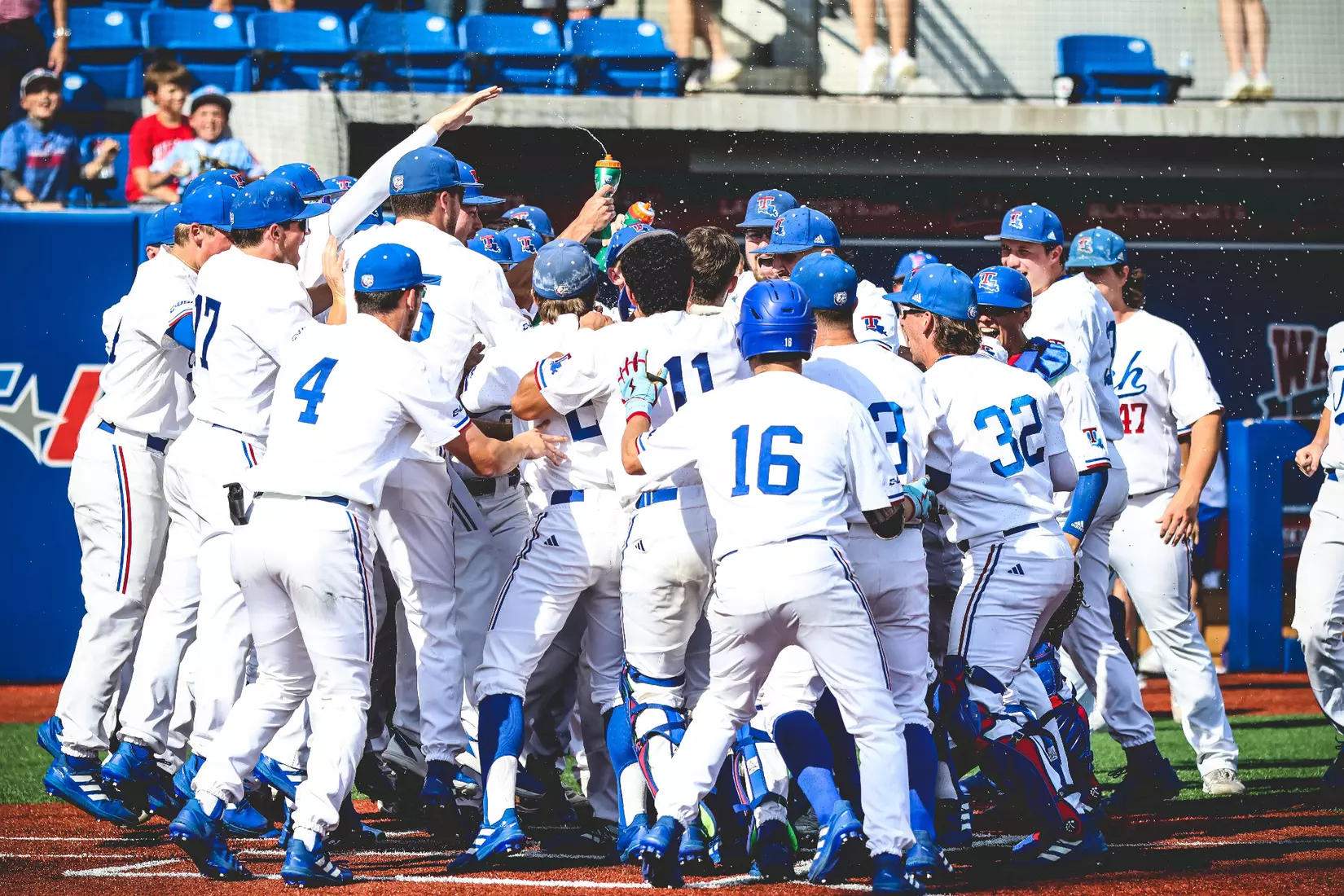 Bulldogs beat Panthers in 11 innings