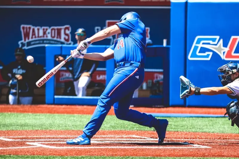 Bulldogs sweep Panthers with 10-5 Sunday win