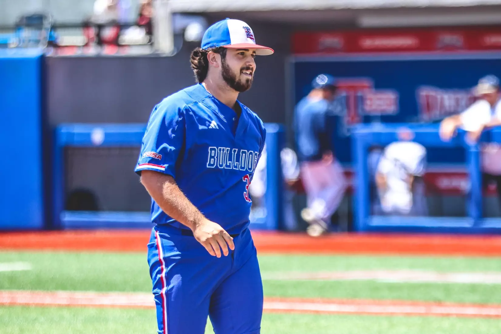 Bulldogs sweep Panthers with 10-5 Sunday win