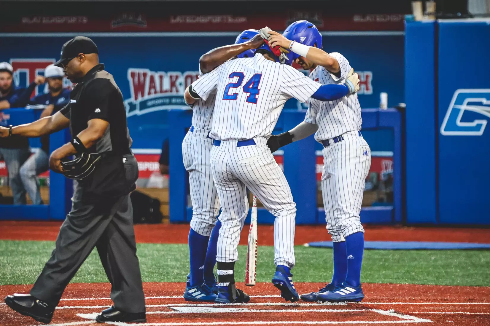 Bulldogs fall to Roadrunners in extras