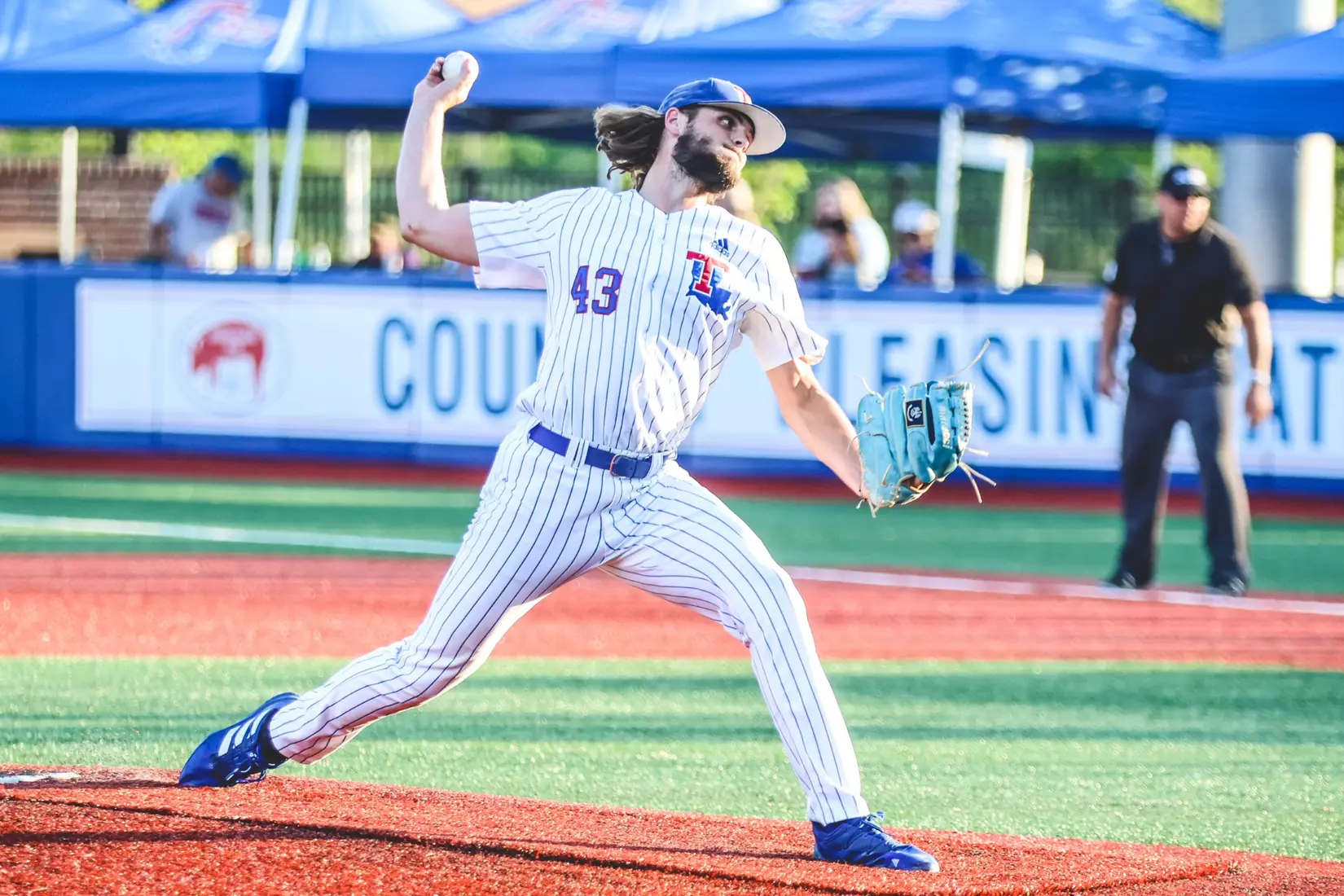 Bulldogs fall to Roadrunners in extras