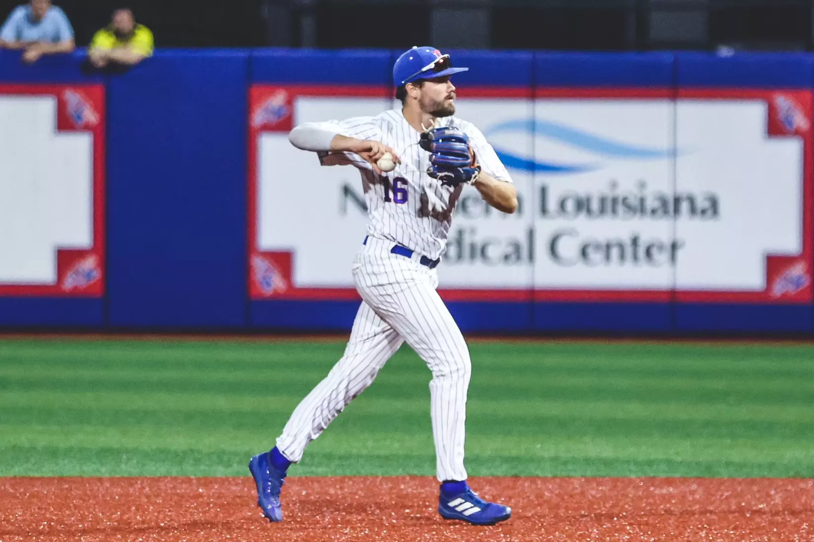 Bulldogs fall to Roadrunners in extras